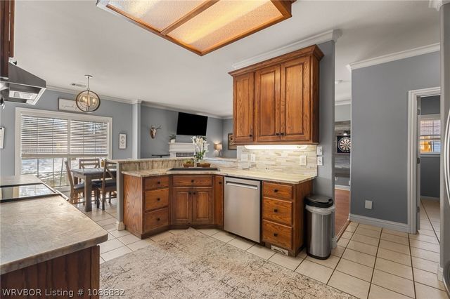 2307 Parkway Lane, Van Buren, AR 72956