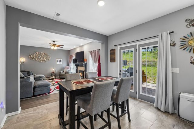 380 Barry Dr, Clarksville, TN 37040