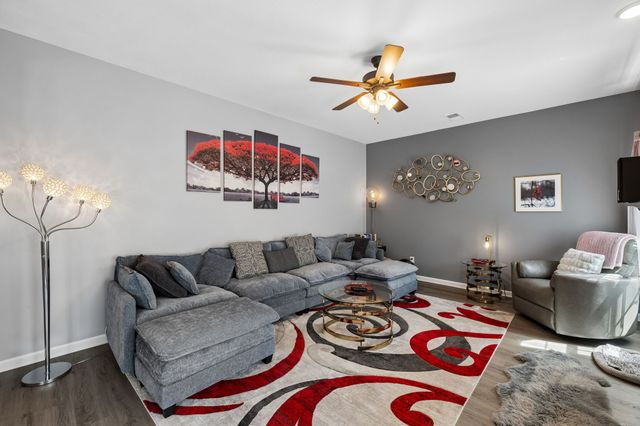 380 Barry Dr, Clarksville, TN 37040