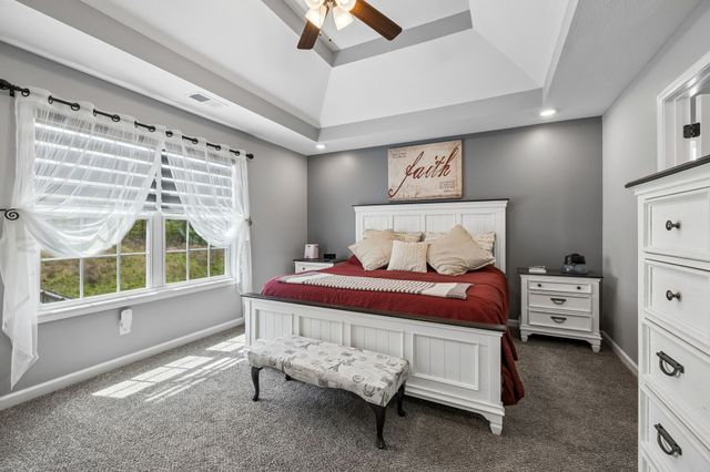 380 Barry Dr, Clarksville, TN 37040