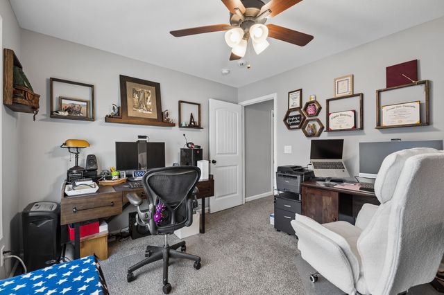 380 Barry Dr, Clarksville, TN 37040