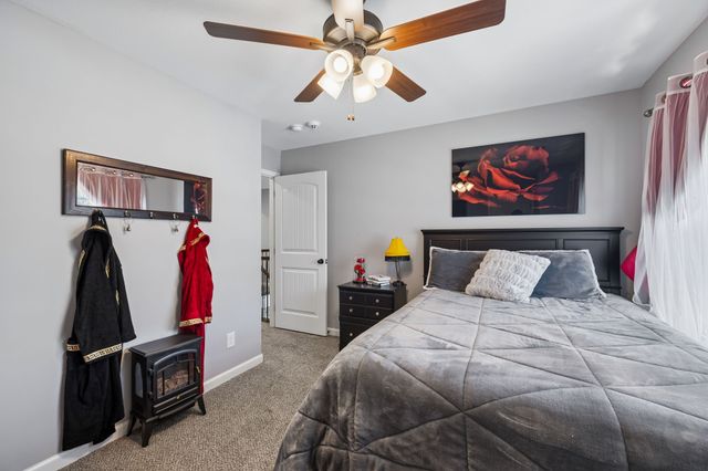 380 Barry Dr, Clarksville, TN 37040
