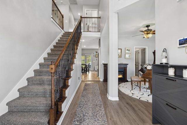 380 Barry Dr, Clarksville, TN 37040