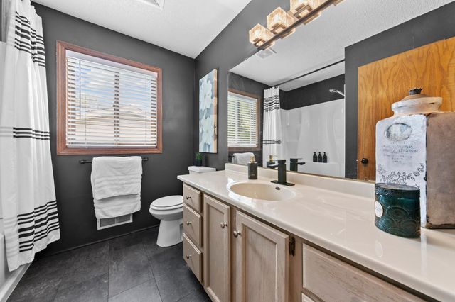 18270 Emerald Trail, Farmington, MN 55024