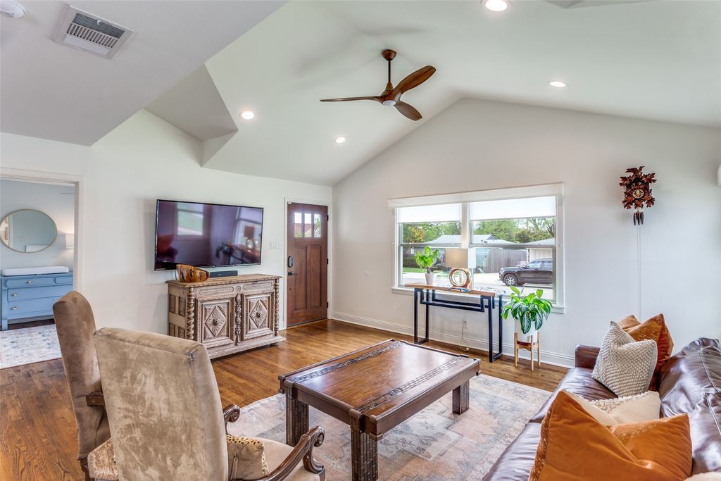 3720 Washburn Avenue, Fort Worth, TX 76107 — photo 4