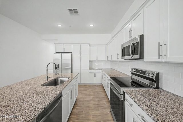 8232 E University Drive 119, Mesa, AZ 85207