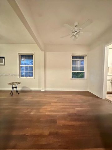 430 76th St 4, Miami Beach, FL 33141