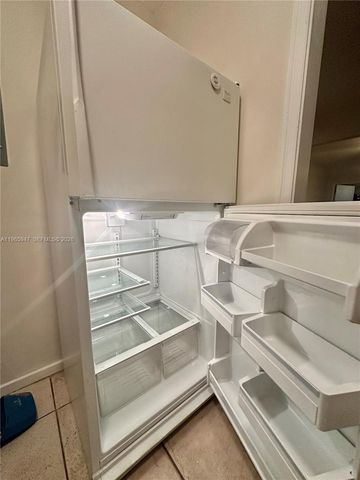 430 76th St 4, Miami Beach, FL 33141