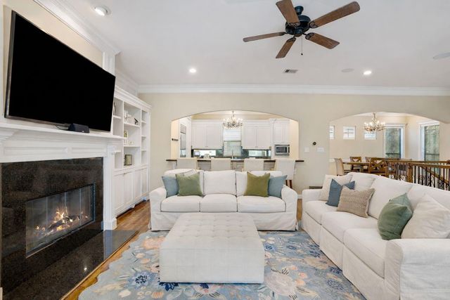 2502 Lawrence Street, Houston, TX 77008