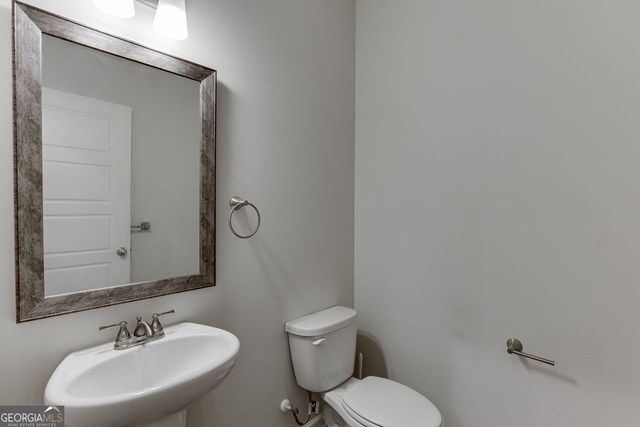 47 Station Overlook Drive, Auburn, GA 30011