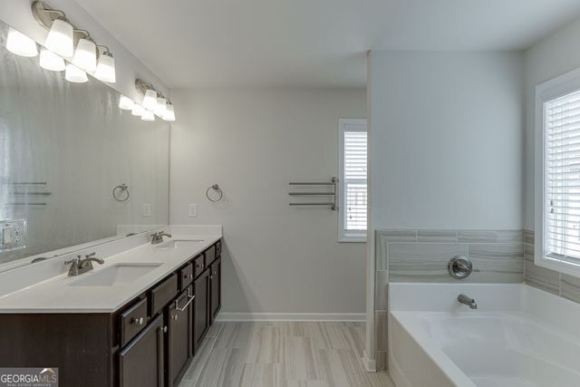 47 Station Overlook Drive, Auburn, GA 30011