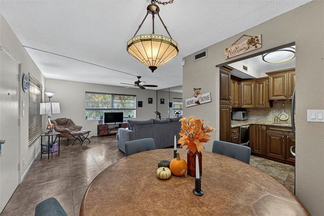 2901 NW 47th Terrace 245A, Lauderdale Lakes, FL 33313