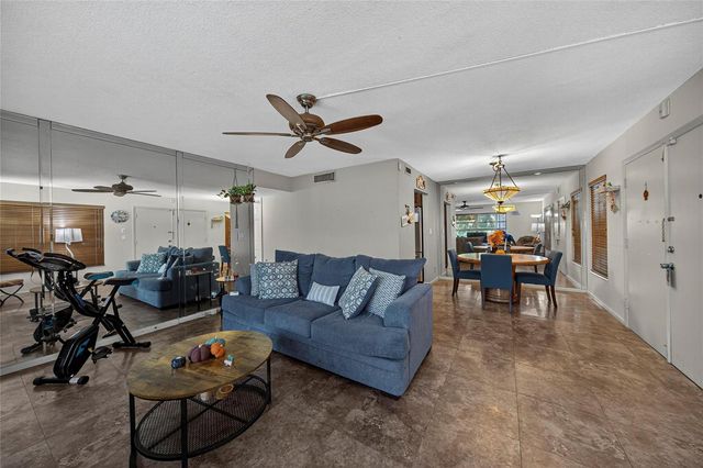 2901 NW 47th Terrace 245A, Lauderdale Lakes, FL 33313