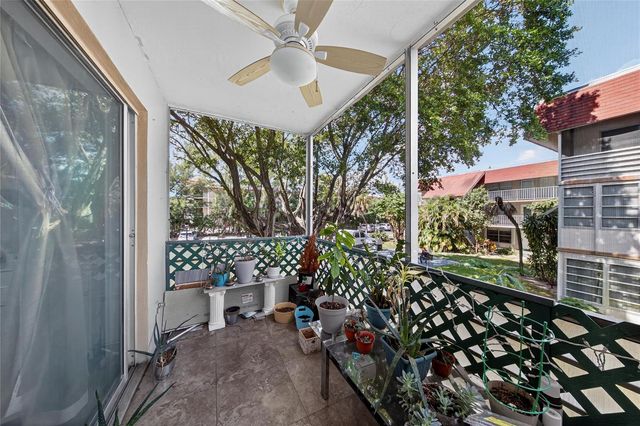 2901 NW 47th Terrace 245A, Lauderdale Lakes, FL 33313