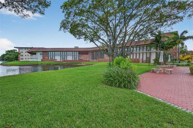 2901 NW 47th Terrace 245A, Lauderdale Lakes, FL 33313