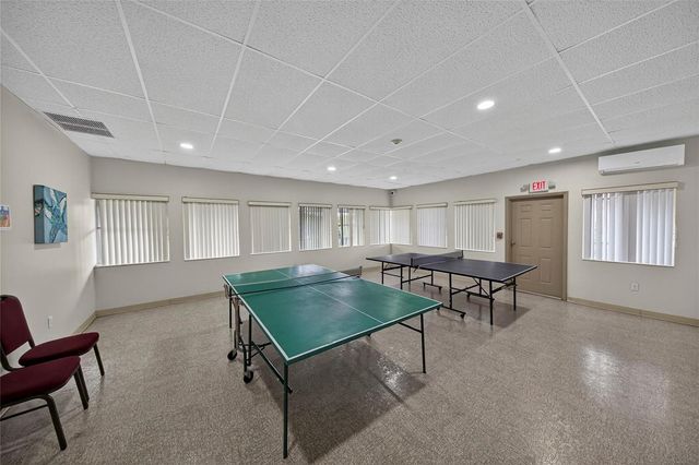 2901 NW 47th Terrace 245A, Lauderdale Lakes, FL 33313