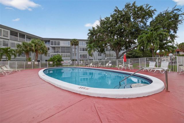 2901 NW 47th Terrace 245A, Lauderdale Lakes, FL 33313