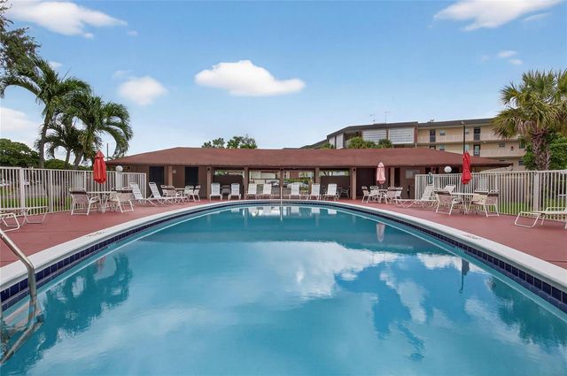 2901 NW 47th Terrace 245A, Lauderdale Lakes, FL 33313