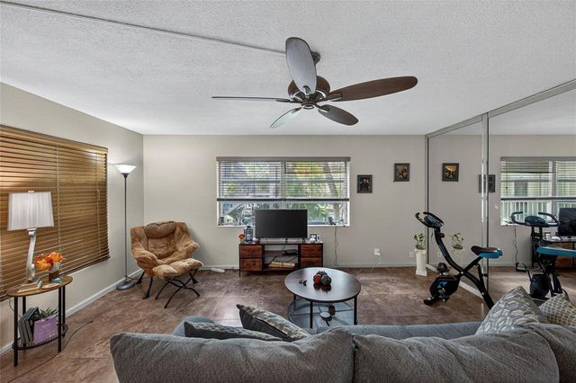 2901 NW 47th Terrace 245A, Lauderdale Lakes, FL 33313