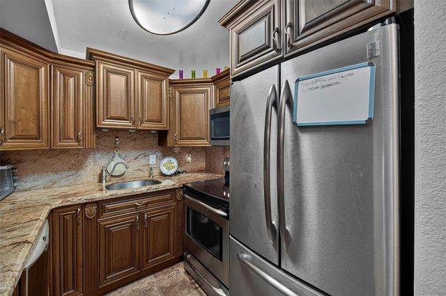 2901 NW 47th Terrace 245A, Lauderdale Lakes, FL 33313