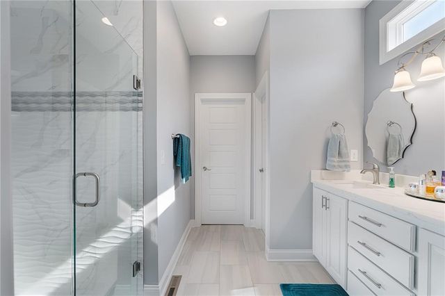 8465 Ottawa Street, De Soto, KS 66018