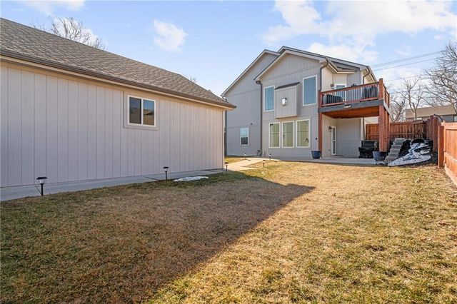 8465 Ottawa Street, De Soto, KS 66018