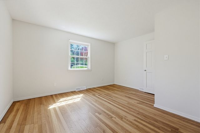 49 Granite St, Holliston, MA 01746