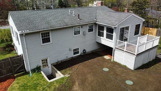 49 Granite St, Holliston, MA 01746