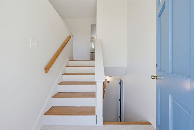 49 Granite St, Holliston, MA 01746