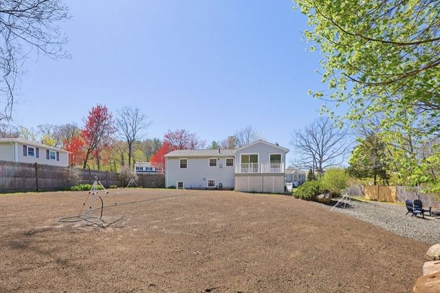 49 Granite St, Holliston, MA 01746