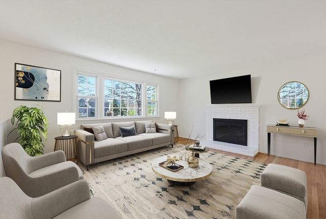 49 Granite St, Holliston, MA 01746