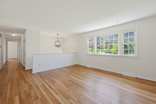 49 Granite St, Holliston, MA 01746