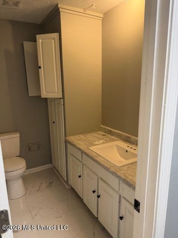 144 Thousand Oaks Circle, Jackson, MS 39212
