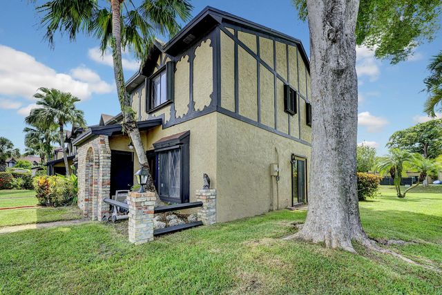 4418 NW 92nd Way, Sunrise, FL 33351