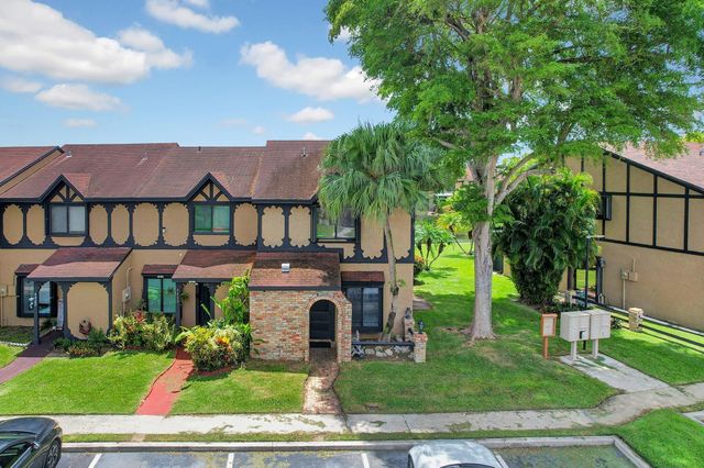 4418 NW 92nd Way, Sunrise, FL 33351