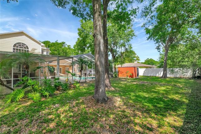 20003 HOLLY LAKE PLACE, Lutz, FL 33558