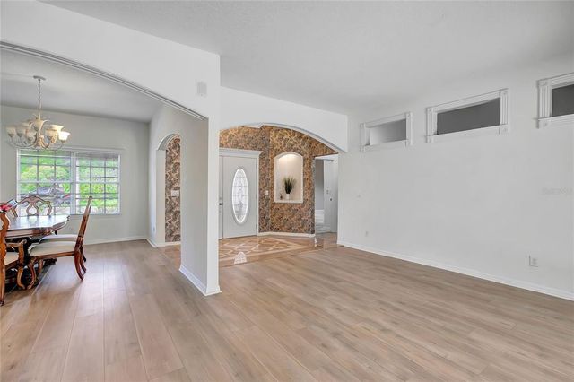 20003 HOLLY LAKE PLACE, Lutz, FL 33558