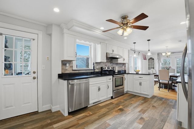 11 Grand View, Weymouth, MA 02191