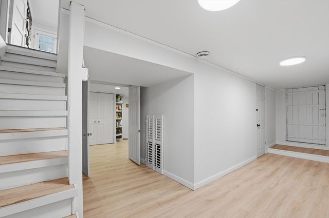 11 Grand View, Weymouth, MA 02191