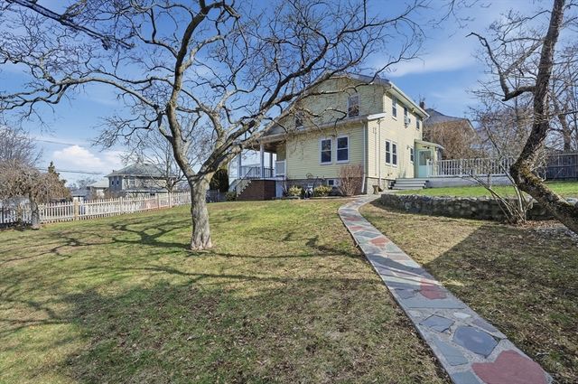 11 Grand View, Weymouth, MA 02191