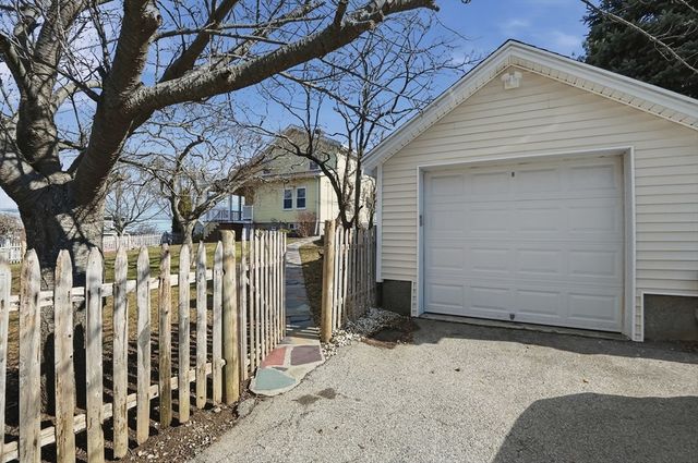 11 Grand View, Weymouth, MA 02191