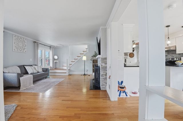 11 Grand View, Weymouth, MA 02191