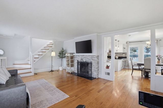 11 Grand View, Weymouth, MA 02191