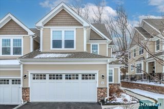 32 Hunting Ridge Lane 32, Bethel, CT 06801