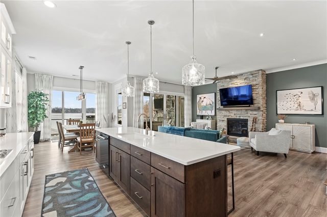 421 Lakestone Court, Seneca, SC 29672