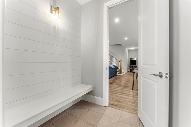 421 Lakestone Court, Seneca, SC 29672