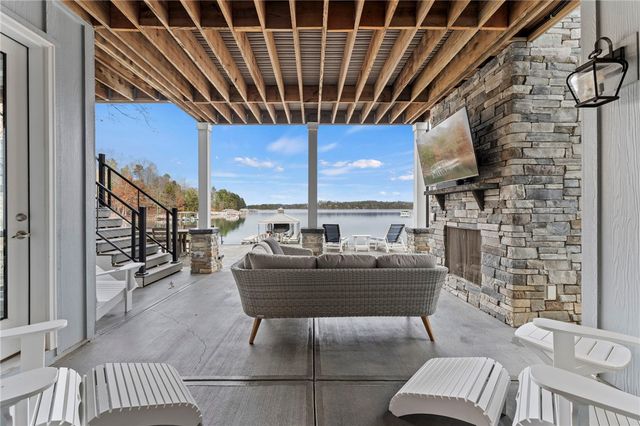 421 Lakestone Court, Seneca, SC 29672