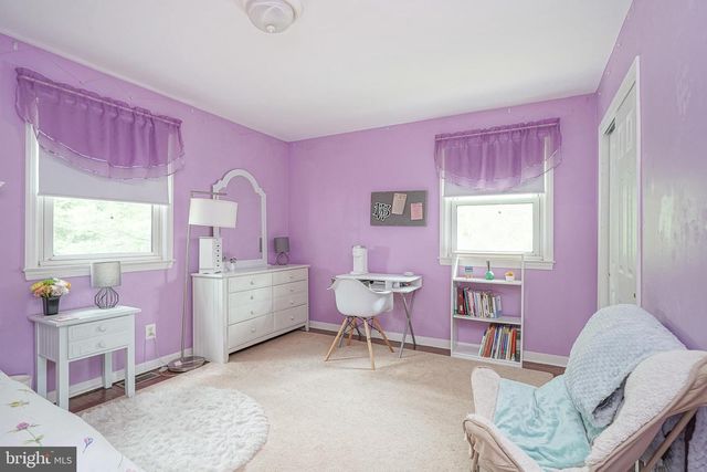 5 CYPRESS CIR, West Deptford, NJ 08096