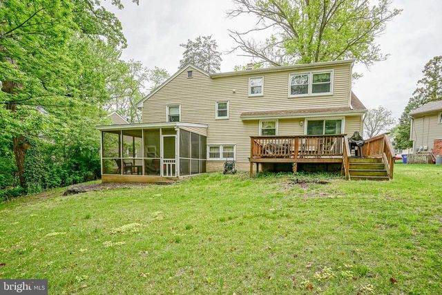 5 CYPRESS CIR, West Deptford, NJ 08096