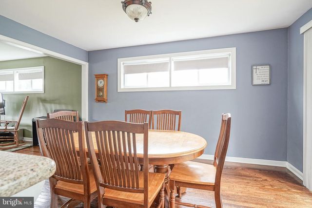 5 CYPRESS CIR, West Deptford, NJ 08096